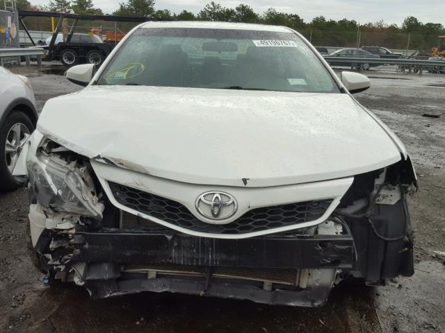 4T1BF1FK5CU633396 - 2012 TOYOTA CAMRY BASE თეთრი ფოტო 7