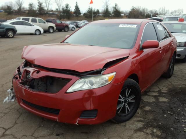 4T1BK3EK9BU117923 - 2011 TOYOTA CAMRY SE RED photo 2