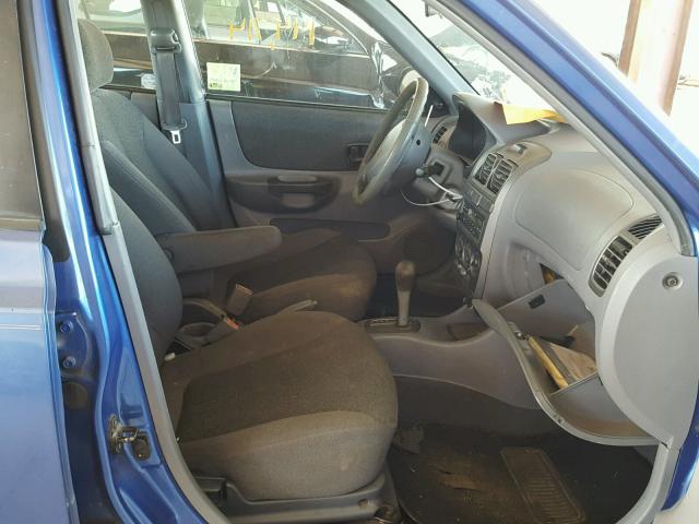 KMHCG45C42U282993 - 2002 HYUNDAI ACCENT GL BLUE photo 5