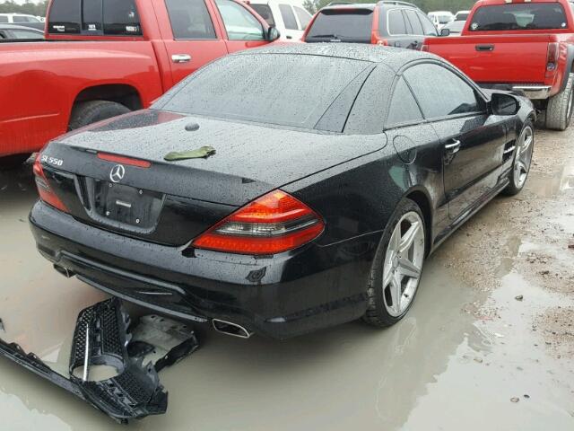 WDBSK7BA8BF163723 - 2011 MERCEDES-BENZ SL 550 BLACK photo 4