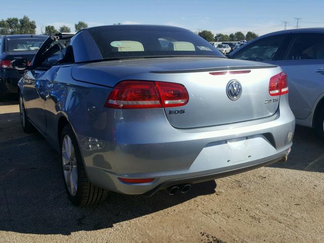 WVWBW7AH0CV015349 - 2012 VOLKSWAGEN EOS KOMFOR ლურჯი ფოტო 3