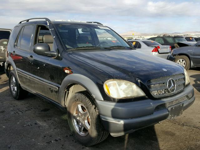 4JGAB54E2WA016197 - 1998 MERCEDES-BENZ ML 320 BLACK photo 1