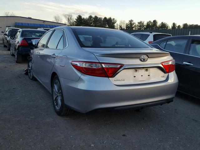 4T1BF1FK6FU115253 - 2015 TOYOTA CAMRY LE SILVER photo 3