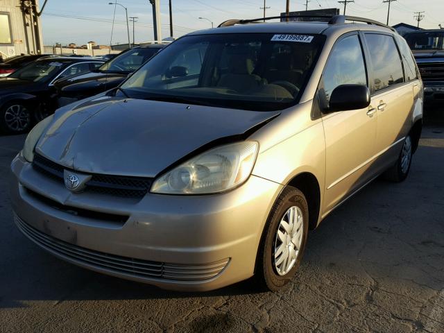 5TDZA23C04S082417 - 2004 TOYOTA SIENNA CE GOLD photo 2