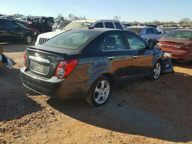 1G1JE5SB9F4190828 - 2015 CHEVROLET SONIC LTZ GRAY photo 4