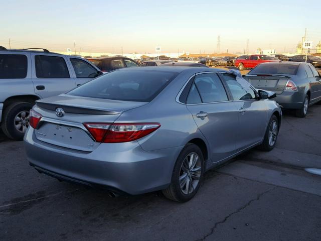 4T1BF1FK8GU224251 - 2016 TOYOTA CAMRY LE ვერცხლისფერი ფოტო 4