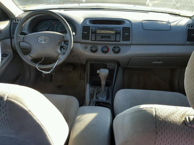 4T1BE32K83U756338 - 2003 TOYOTA CAMRY LE 银色 照片 9