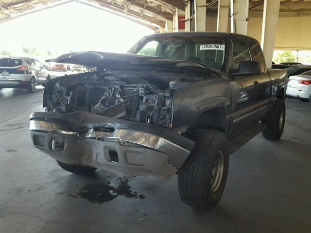 2GCEK19T231391647 - 2003 CHEVROLET SILVERADO GRAY photo 2