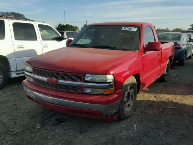 1GCEC14W3YZ175917 - 2000 CHEVROLET SILVERADO RED photo 2