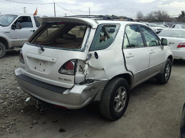 JTJHF10UX20265857 - 2002 LEXUS RX 300 WHITE photo 4