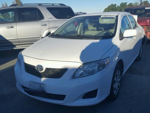 1NXBU4EE0AZ355071 - 2010 TOYOTA COROLLA BA WHITE photo 2