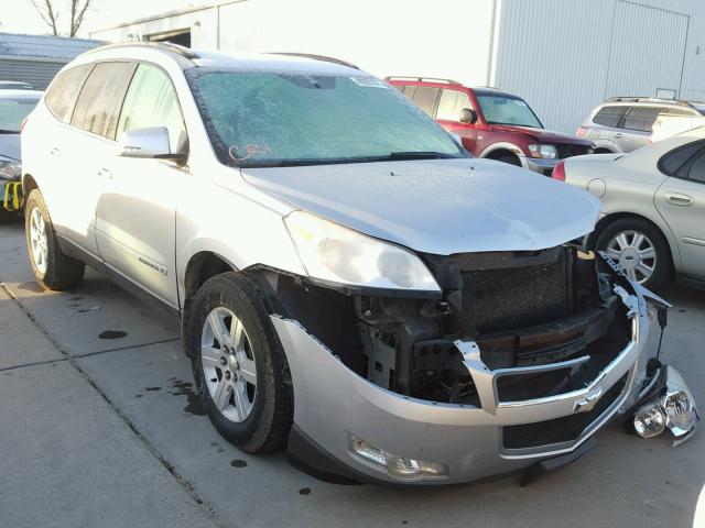 1GNEV23D09S128328 - 2009 CHEVROLET TRAVERSE L SILVER photo 1