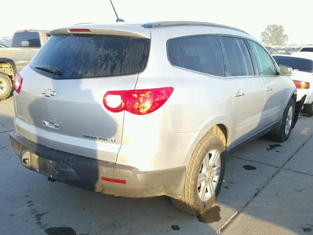 1GNEV23D09S128328 - 2009 CHEVROLET TRAVERSE L SILVER photo 4