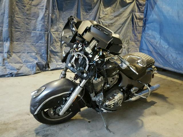 56KTRAAA3H3353451 - 2017 INDIAN MOTORCYCLE CO. ROADMASTER GRAY photo 2