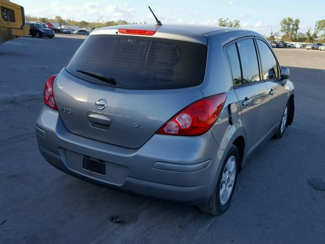 3N1BC13E79L371382 - 2009 NISSAN VERSA S GRAY photo 4