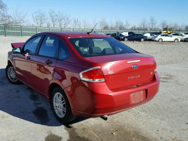1FAHP3FN3AW138879 - 2010 FORD FOCUS SE RED photo 3