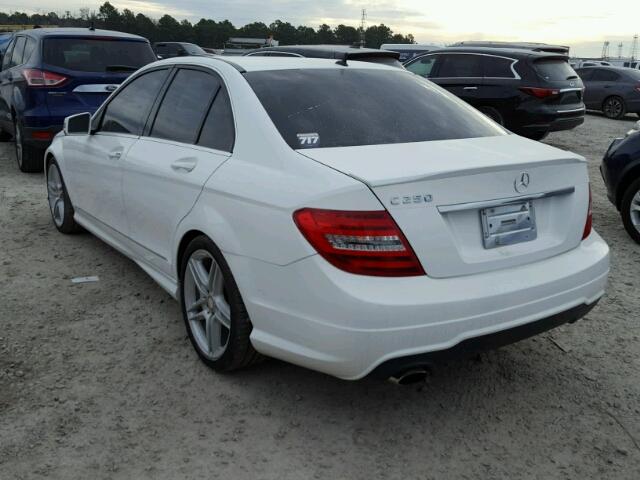 WDDGF4HB5DA802141 - 2013 MERCEDES-BENZ C 250 WHITE photo 3