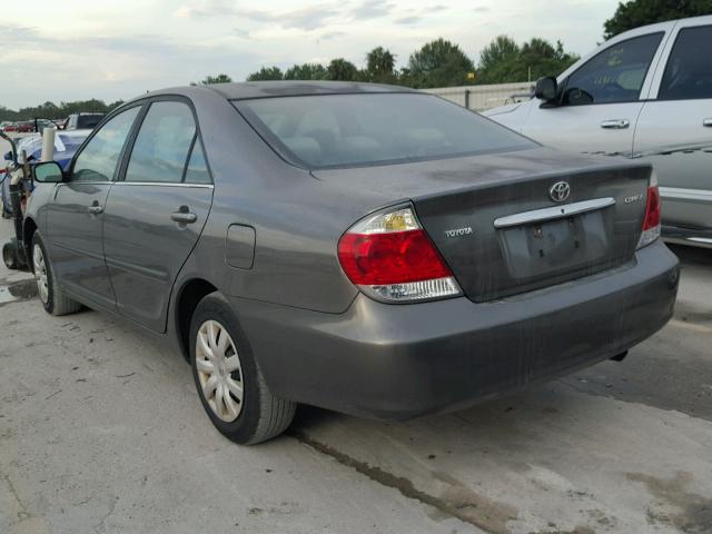 4T1BE32K95U624336 - 2005 TOYOTA CAMRY LE GRAY photo 3