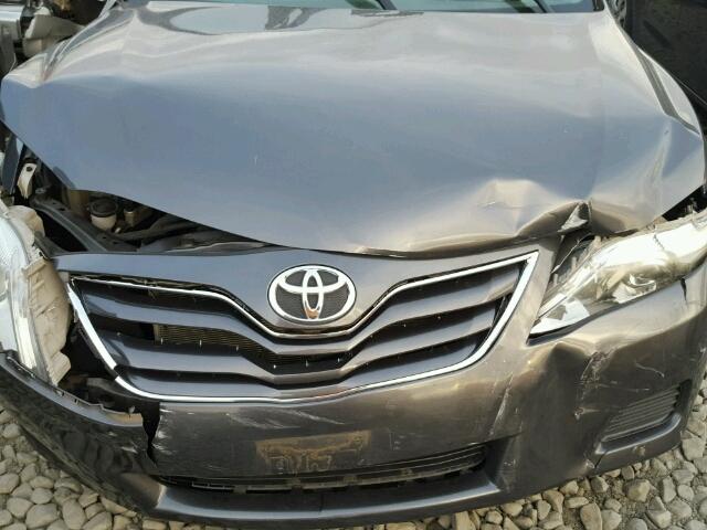 4T1BF3EK5BU738872 - 2011 TOYOTA CAMRY BASE GRAY photo 7