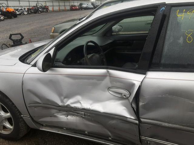 2G4WB55K221118825 - 2002 BUICK REGAL LS 银色 照片 10