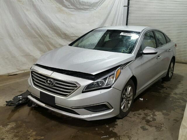 5NPE24AF4GH406449 - 2016 HYUNDAI SONATA SE SILVER photo 2