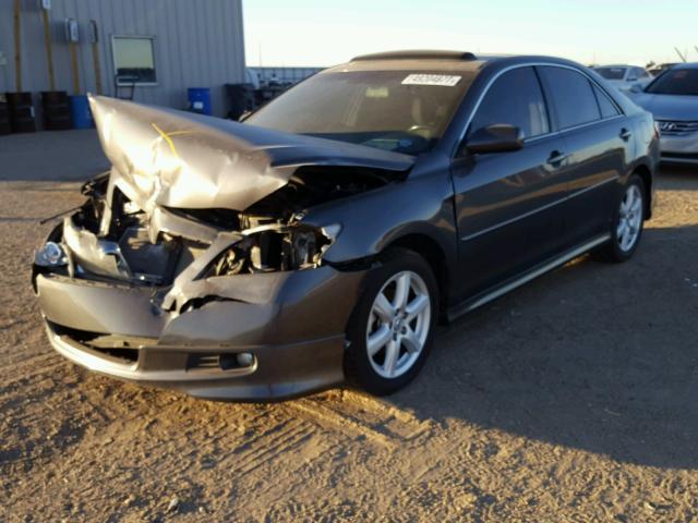 4T1BE46K99U390477 - 2009 TOYOTA CAMRY BASE GRAY photo 2