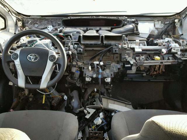 JTDKN3DU6D1715003 - 2013 TOYOTA PRIUS SILVER photo 9