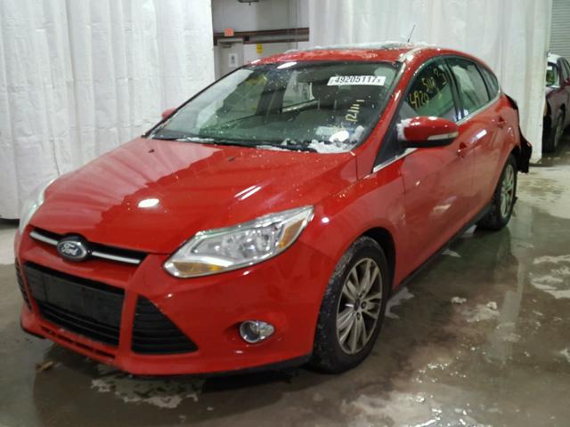 1FAHP3M29CL190756 - 2012 FORD FOCUS SEL RED photo 2