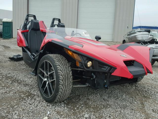 57XAAPFA4G7116871 - 2016 POLARIS SLINGSHOT RED photo 1