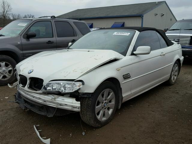 WBABW33415PL38168 - 2005 BMW 325 CI WHITE photo 2