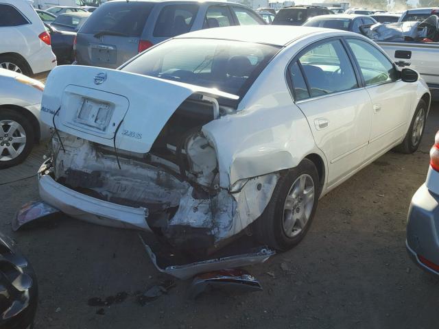 1N4AL11D13C166491 - 2003 NISSAN ALTIMA BAS WHITE photo 4