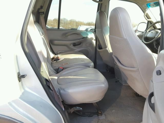 1FMPU16L01LA25647 - 2001 FORD EXPEDITION SILVER photo 6