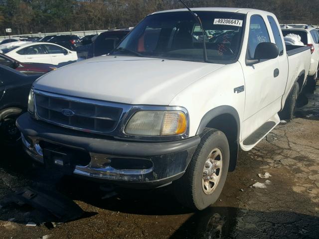 1FTFX28W2VND28234 - 1997 FORD F250 WHITE photo 2