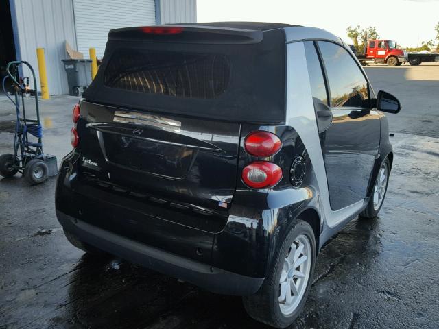 WMEEK31X38K132748 - 2008 SMART FORTWO PAS BLACK photo 4