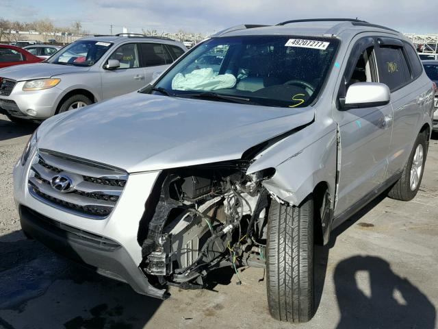 5XYZHDAG5CG169321 - 2012 HYUNDAI SANTA FE S SILVER photo 2