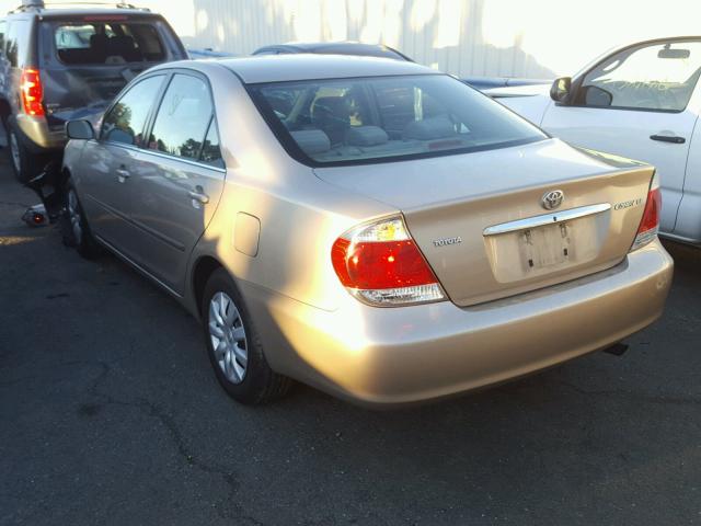 4T1BE32K55U537405 - 2005 TOYOTA CAMRY LE ოქროსფერი ფოტო 3