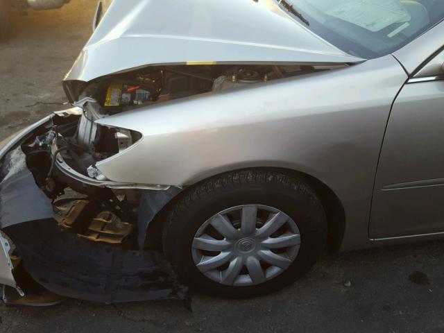 4T1BE32K55U537405 - 2005 TOYOTA CAMRY LE ოქროსფერი ფოტო 9