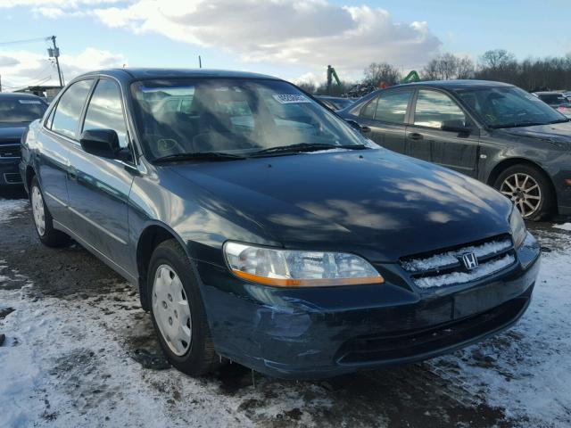 1HGCG6655XA064281 - 1999 HONDA ACCORD LX GREEN photo 1