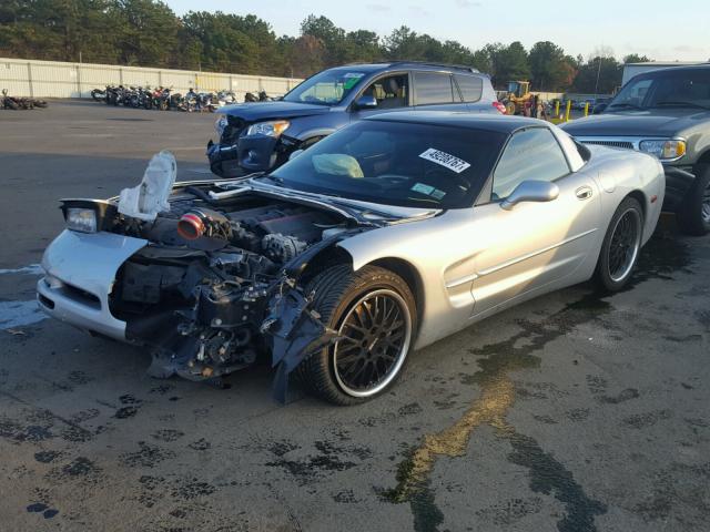 1G1YY22G335116844 - 2003 CHEVROLET CORVETTE GRAY photo 2