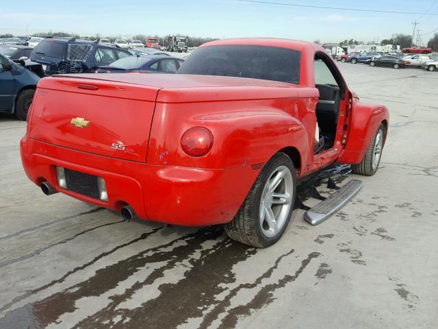 1GCES14PX4B108911 - 2004 CHEVROLET SSR RED photo 4