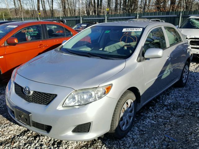 2T1BU40E89C128831 - 2009 TOYOTA COROLLA BA SILVER photo 2