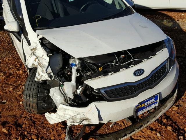 KNADN4A39E6397793 - 2014 KIA RIO EX WHITE photo 9