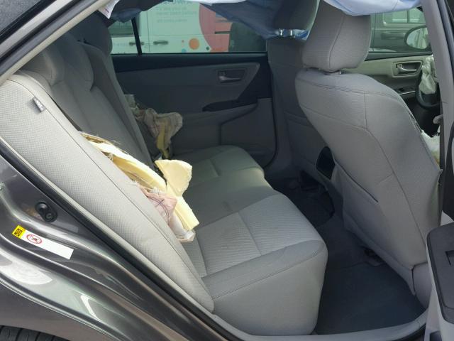 4T4BF1FK4GR548173 - 2016 TOYOTA CAMRY LE ნაცრისფერი ფოტო 6