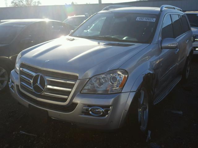 4JGBF86E08A404216 - 2008 MERCEDES-BENZ GL 550 4MA SILVER photo 2