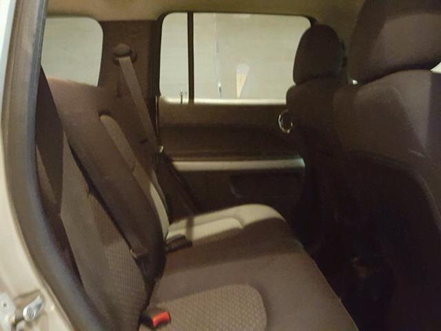 3GNDA13D88S576241 - 2008 CHEVROLET HHR LS SILVER photo 6