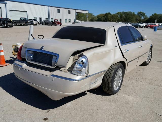 1LNHM83W63Y698170 - 2003 LINCOLN TOWN CAR C CREAM photo 4