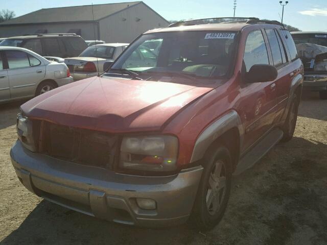 1GNDT13S422408950 - 2002 CHEVROLET TRAILBLAZE RED photo 2