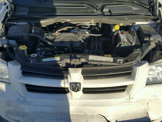 2D4RN3D14AR488182 - 2010 DODGE GRAND CARA WHITE photo 7