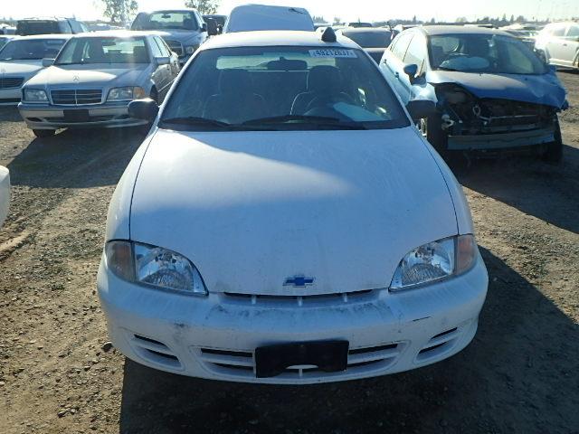 1G1JF524X17112600 - 2001 CHEVROLET CAVALIER L WHITE photo 9