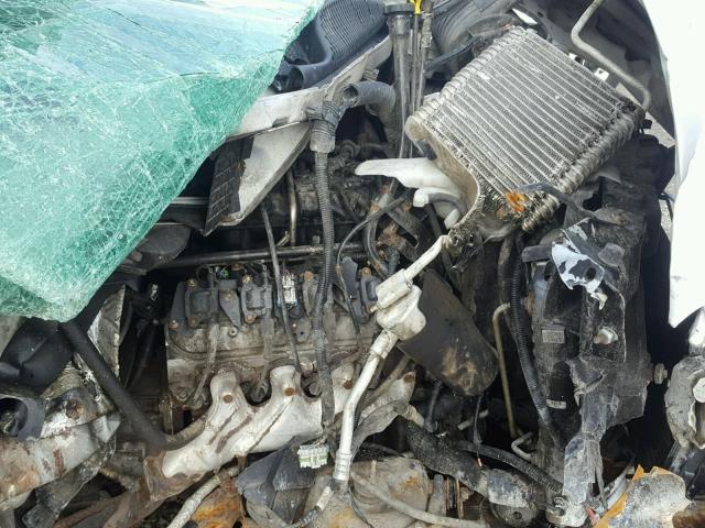 1GD373BG3B1122185 - 2011 GMC SAVANA CUT WHITE photo 7